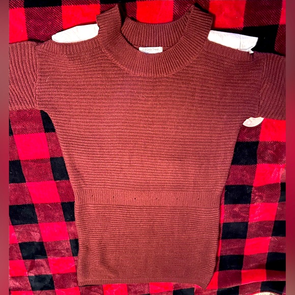 ❤️NWT❤️Sweater, Shoulder-less long lightweight 🌺 women’s size Large - Picture 3 of 16